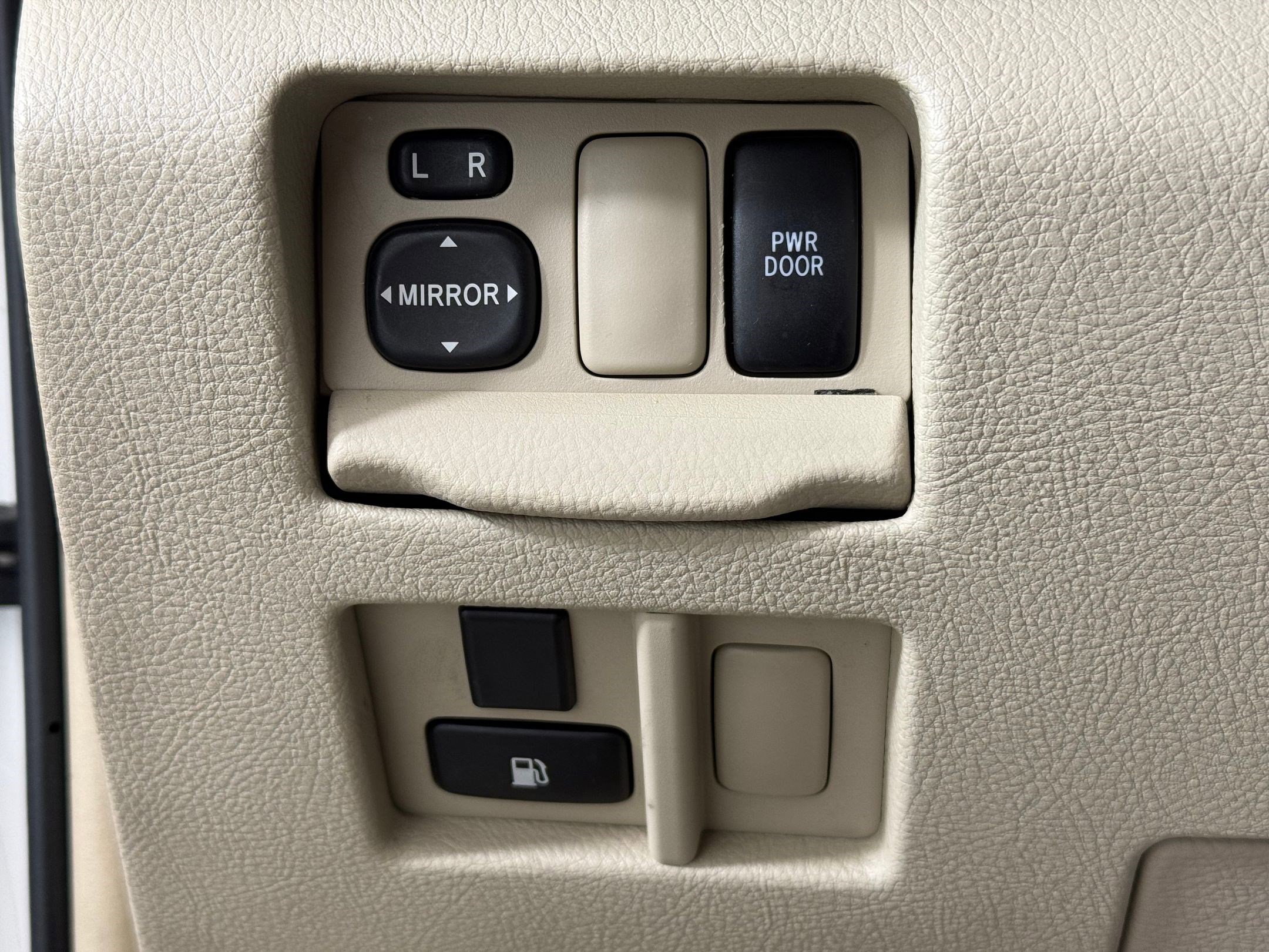 Used 2006 Lexus RX 330 image 18