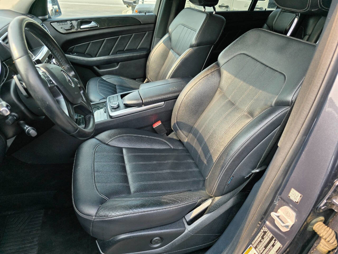 Used 2016 Mercedes-Benz GL 450 4MATIC w/ Premium I Package image 9