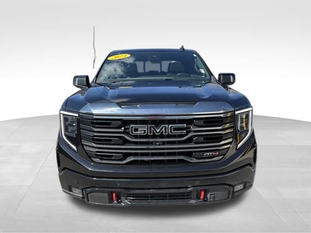 Used 2023 GMC Sierra 1500 AT4 w/ Technology Package AWD/4WD image 7