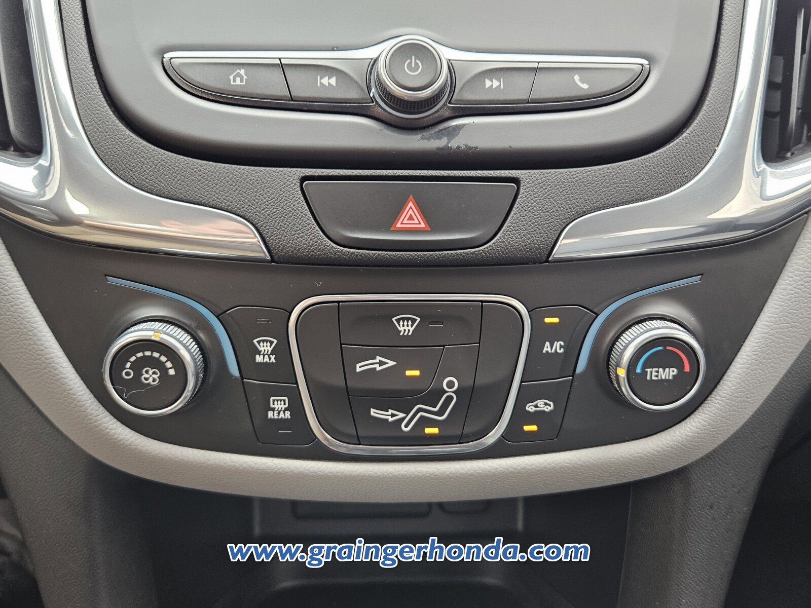 Used 2020 Chevrolet Equinox LS image 17