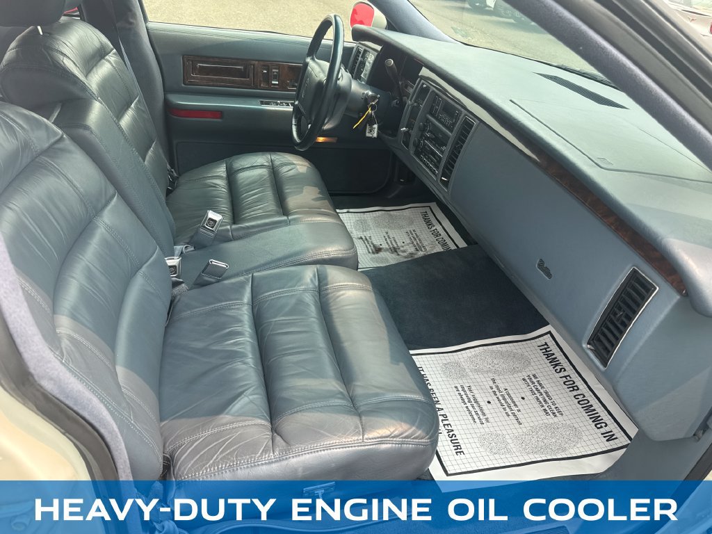 Used 1995 Cadillac Fleetwood Brougham RWD image 30