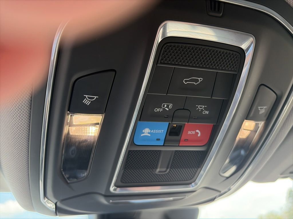 Certified 2023 Jeep Grand Cherokee L Limited image 29