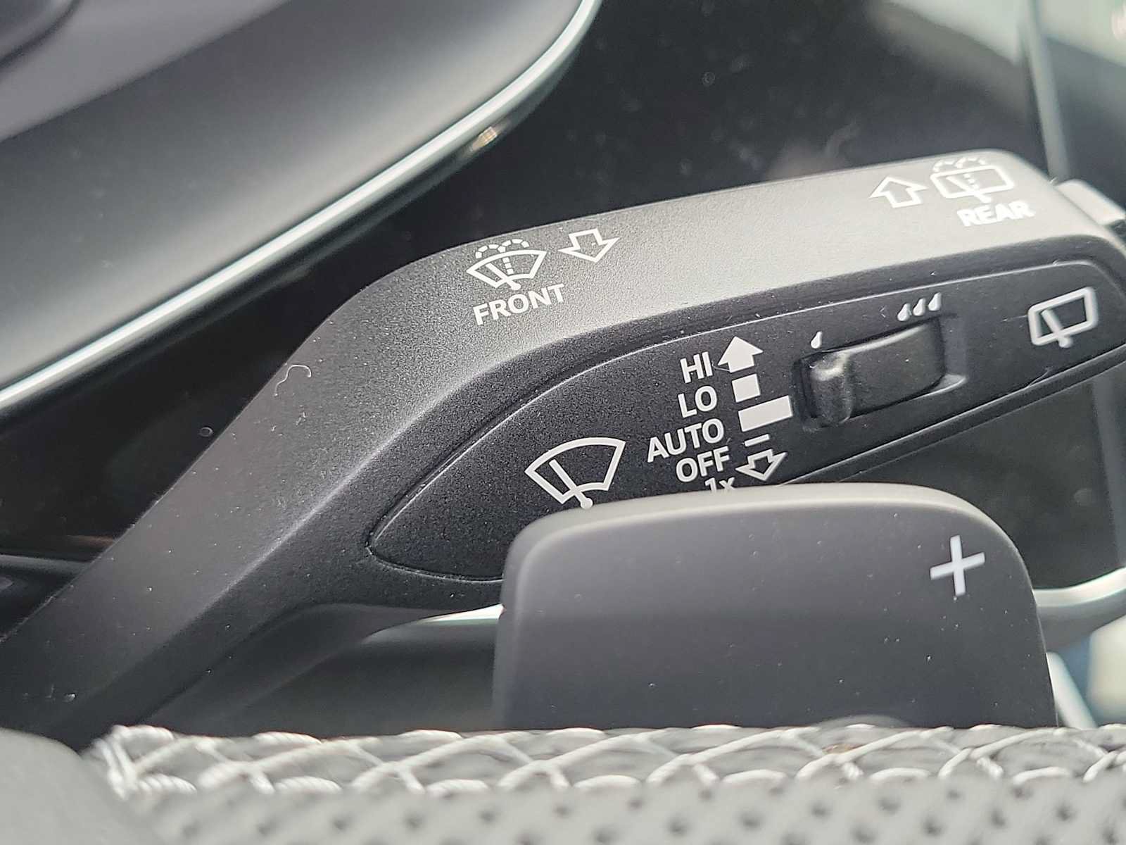 New 2026 Audi SQ8 Prestige AWD/4WD image 25