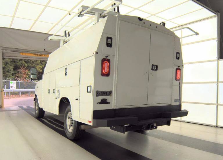 Used 2022 Chevrolet Express 3500 w/ Power Convenience Package RWD image 5