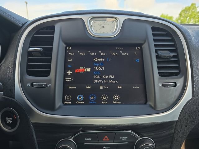 Used 2022 Chrysler 300 Touring w/ Sport Appearance Package RWD image 8