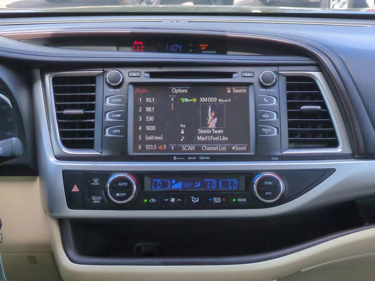 Certified 2019 Toyota Highlander Plus FWD image 18