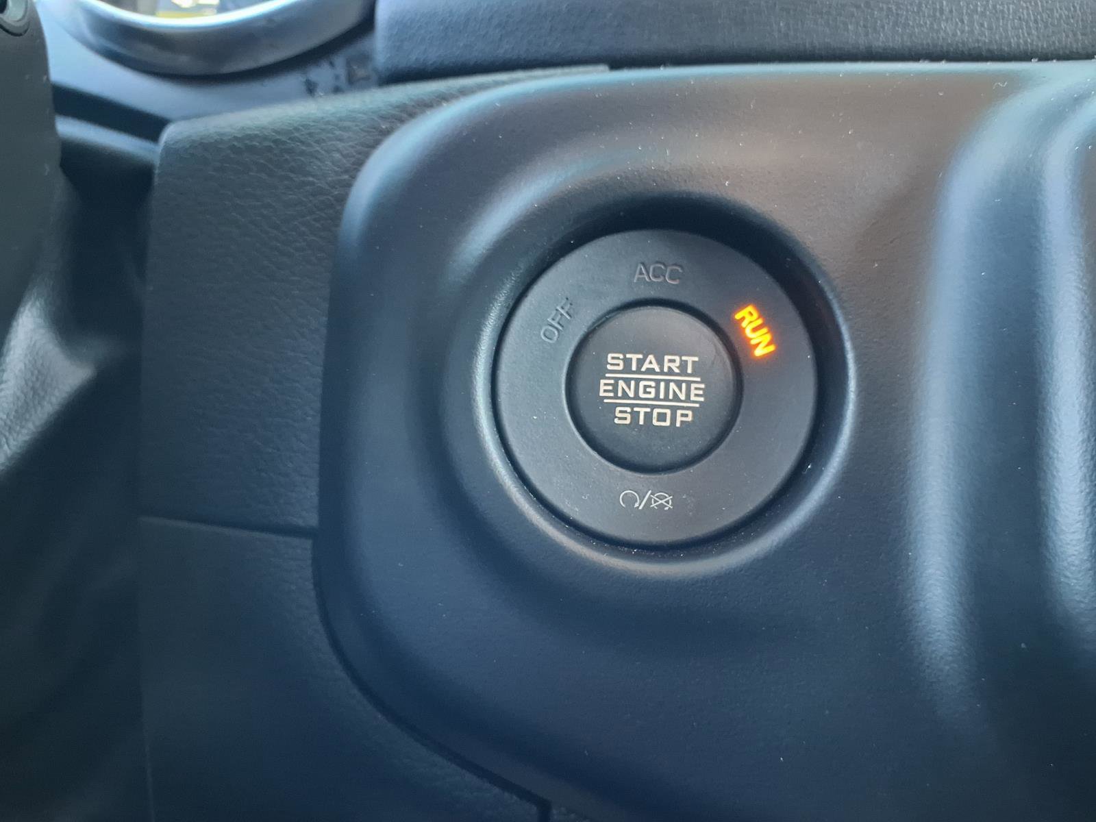 Used 2023 Jeep Wrangler Unlimited Sahara image 15