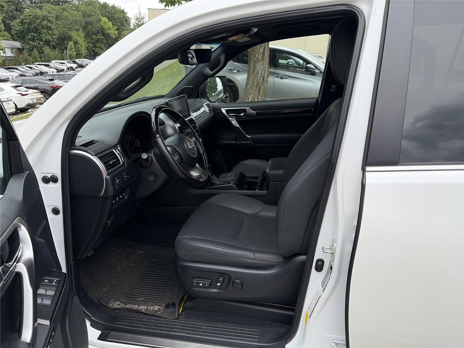 Used 2022 Lexus GX 460 Premium w/ Premium Plus Package AWD/4WD image 11