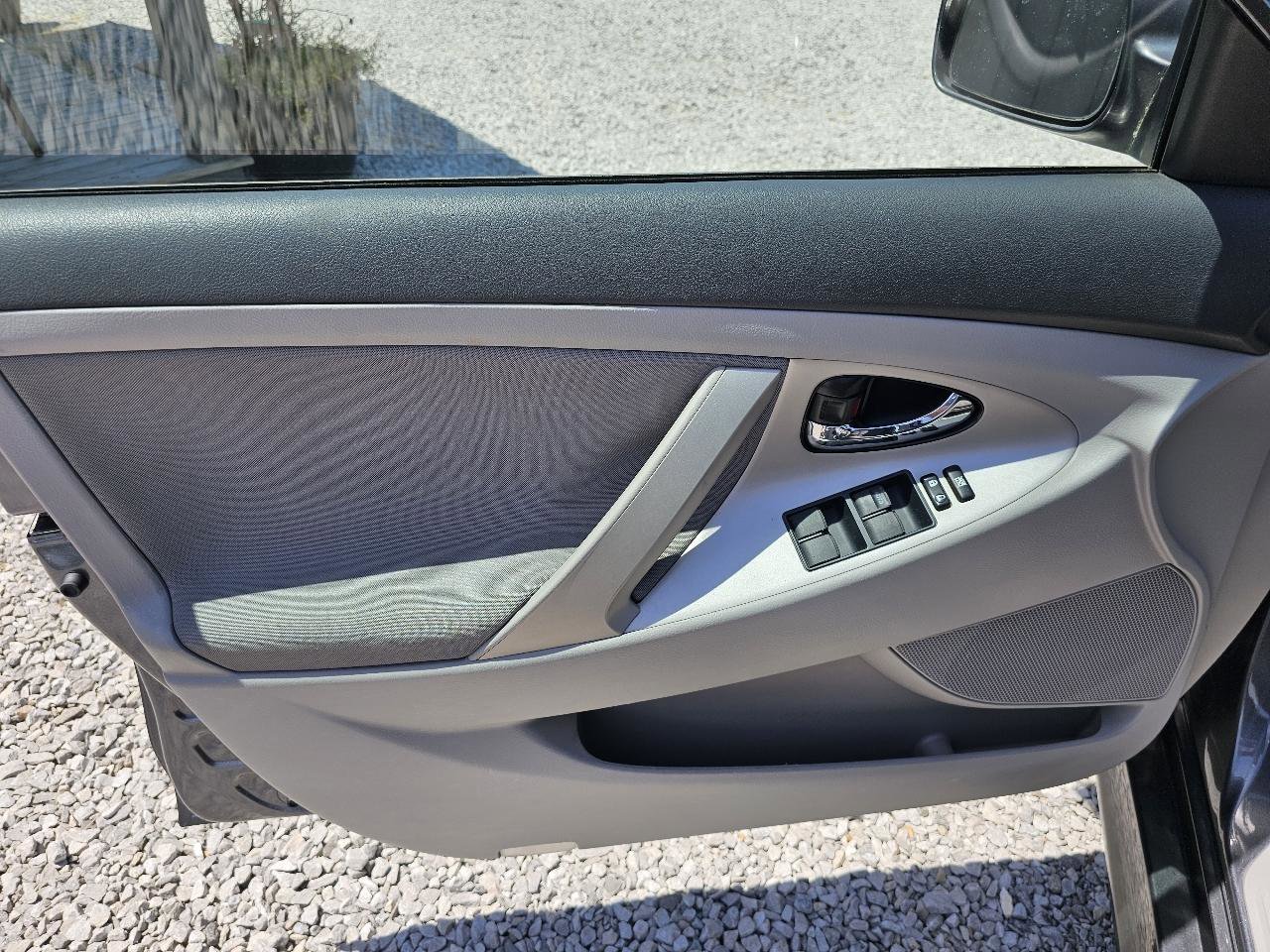 Used 2007 Toyota Camry SE FWD image 18