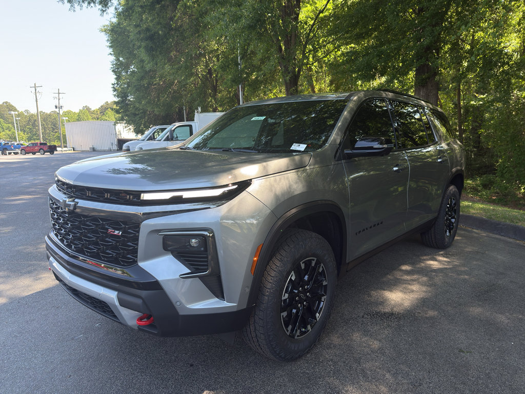New 2026 Chevrolet Traverse Z71 w/ Enhanced Driving Package AWD/4WD image 4