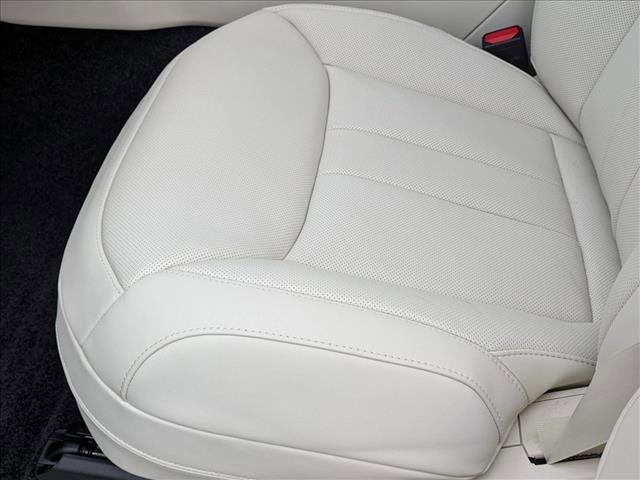 New 2026 Land Rover Range Rover Long Wheelbase SE image 4