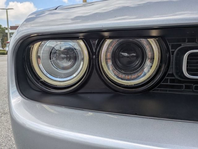 Used 2017 Dodge Challenger SXT RWD image 10