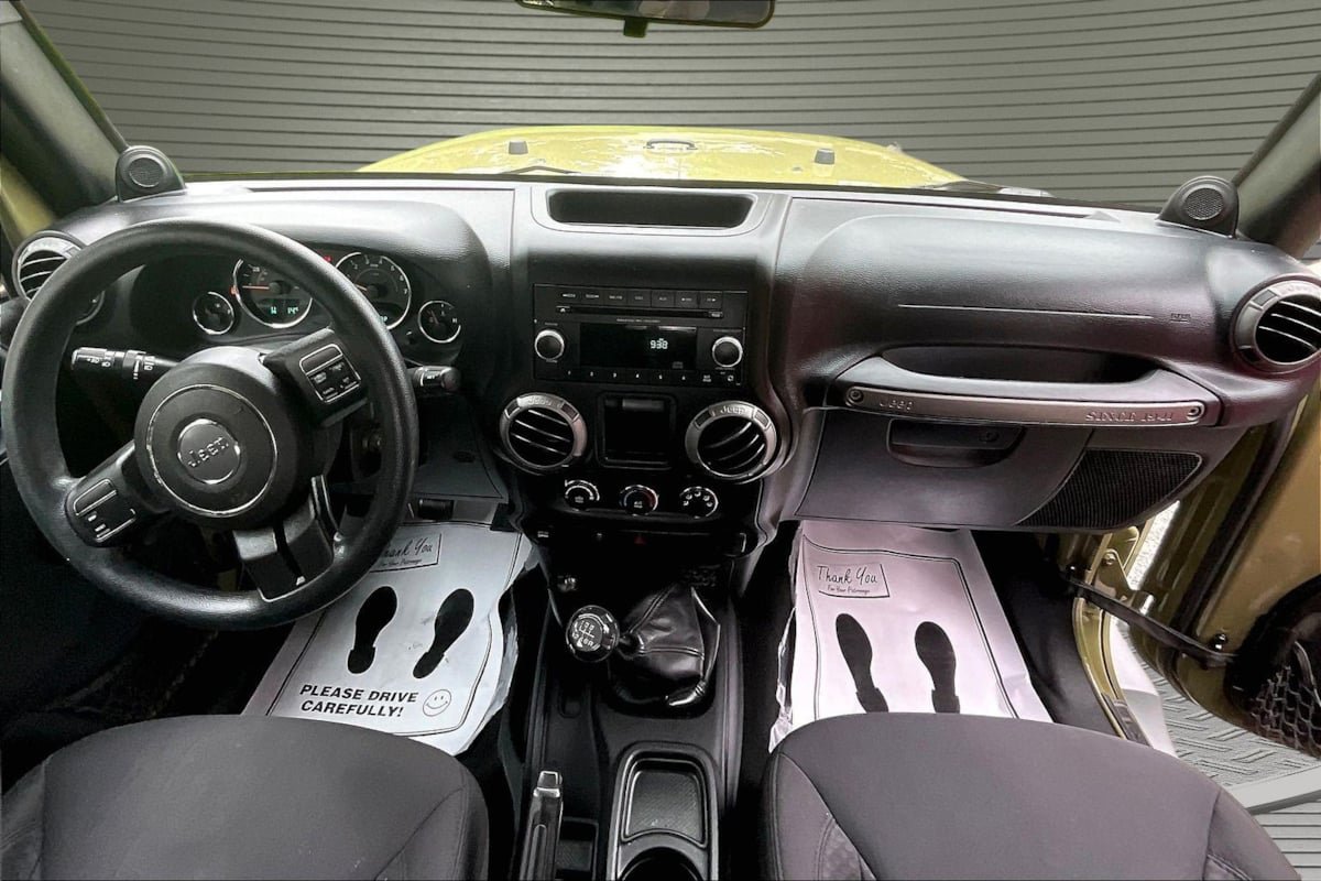Used 2013 Jeep Wrangler Sport AWD/4WD image 7
