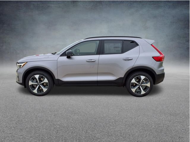 New 2026 Volvo XC40 B5 Plus w/ Climate Package AWD/4WD image 4