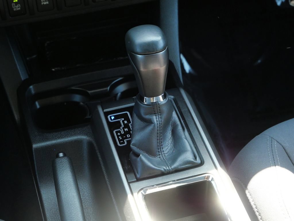 Used 2016 Toyota Tacoma TRD Sport AWD/4WD image 18