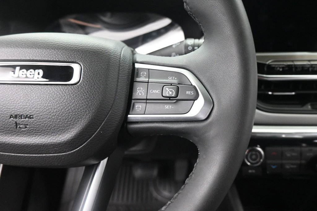 Used 2023 Jeep Compass Limited AWD/4WD image 12