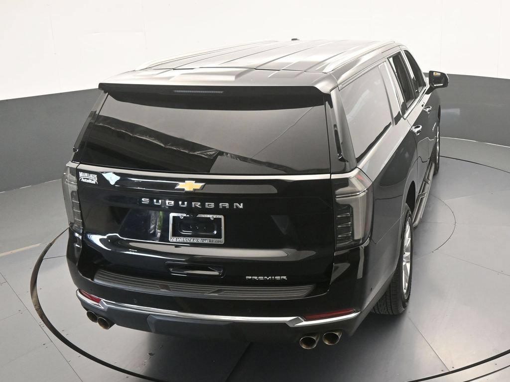 Used 2026 Chevrolet Suburban Premier AWD/4WD image 59