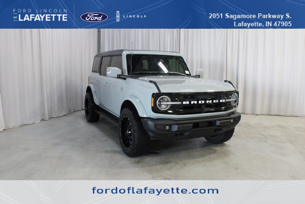 Used 2023 Ford Bronco Outer Banks AWD/4WD image 1