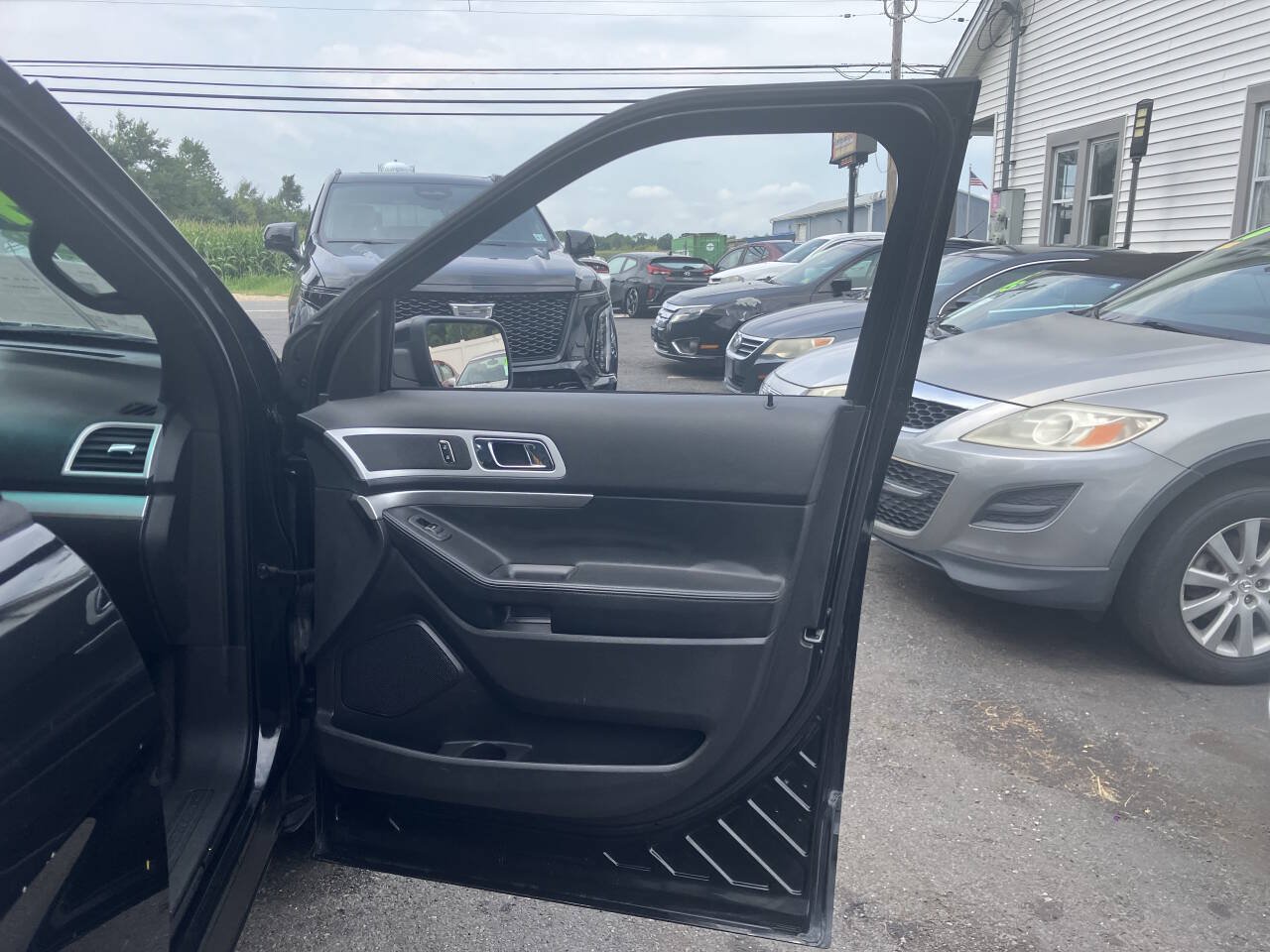 Used 2013 Ford Explorer XLT AWD/4WD image 20