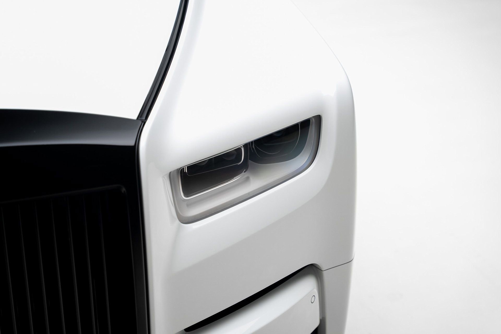 Used 2018 Rolls-Royce Phantom Sedan image 12