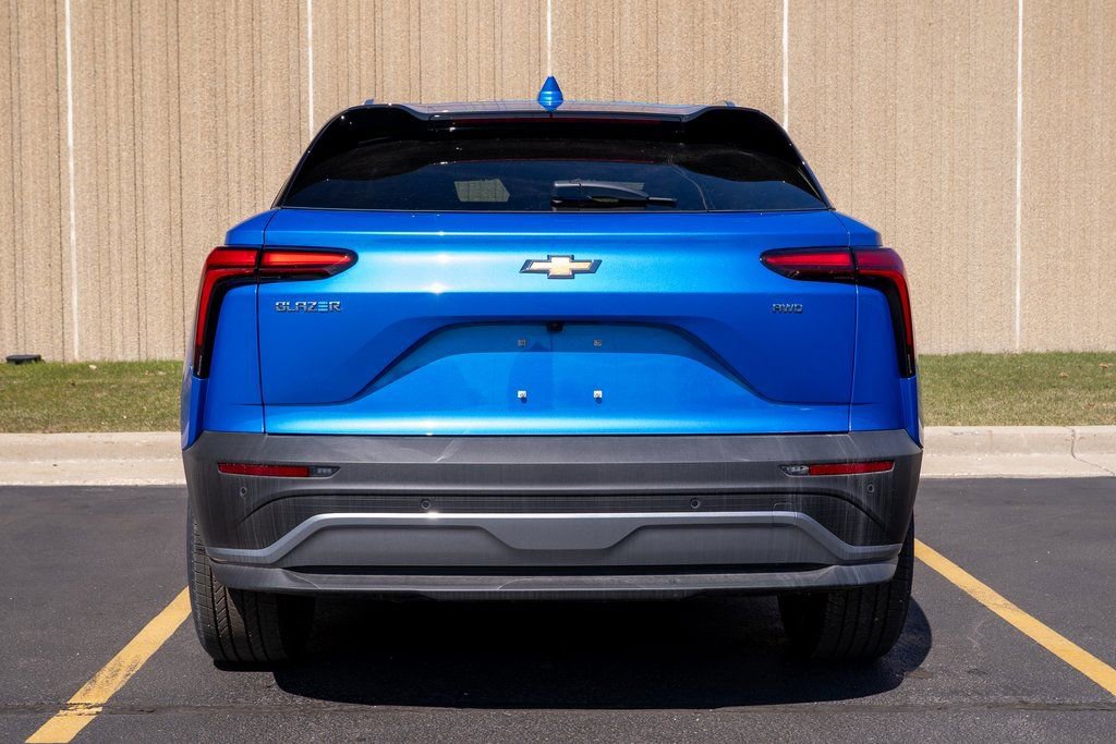 New 2025 Chevrolet Blazer EV LT w/ Super Cruise Package AWD/4WD image 5