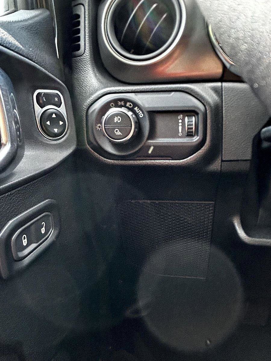 New 2023 Jeep Gladiator Sport AWD/4WD image 23