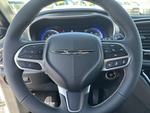 New 2026 Chrysler Pacifica Select FWD image 17