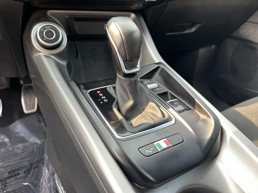 Used 2025 Alfa Romeo Tonale AWD/4WD image 24
