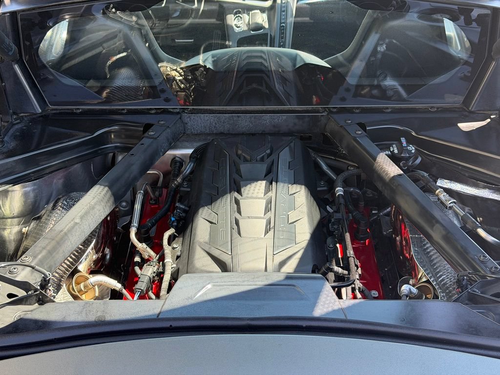 Used 2023 Chevrolet Corvette Stingray Preferred Cpe w/ Body-Color Dual Roof Package RWD image 8