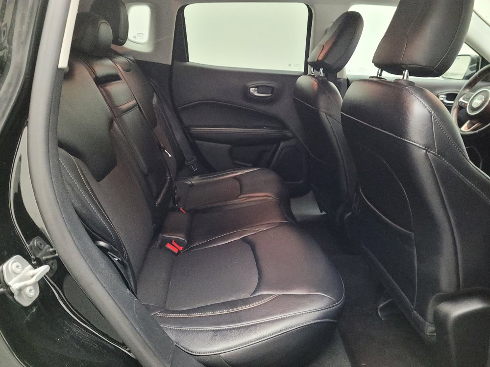 Used 2017 Jeep Compass Latitude w/ Popular Equipment Group AWD/4WD image 19