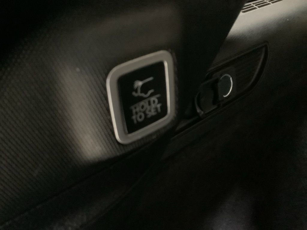 Used 2022 Jeep Grand Cherokee Summit w/ Adv Protech Group IV image 17