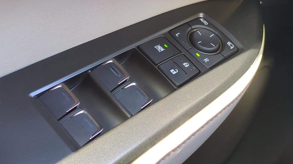 Used 2024 Lexus NX 250 FWD image 20