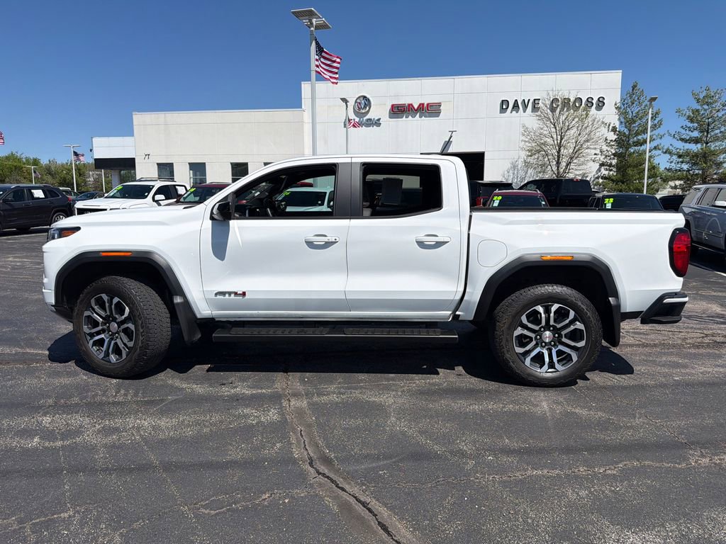 Used 2024 GMC Canyon AT4 w/ AT4 Premium Package AWD/4WD image 11