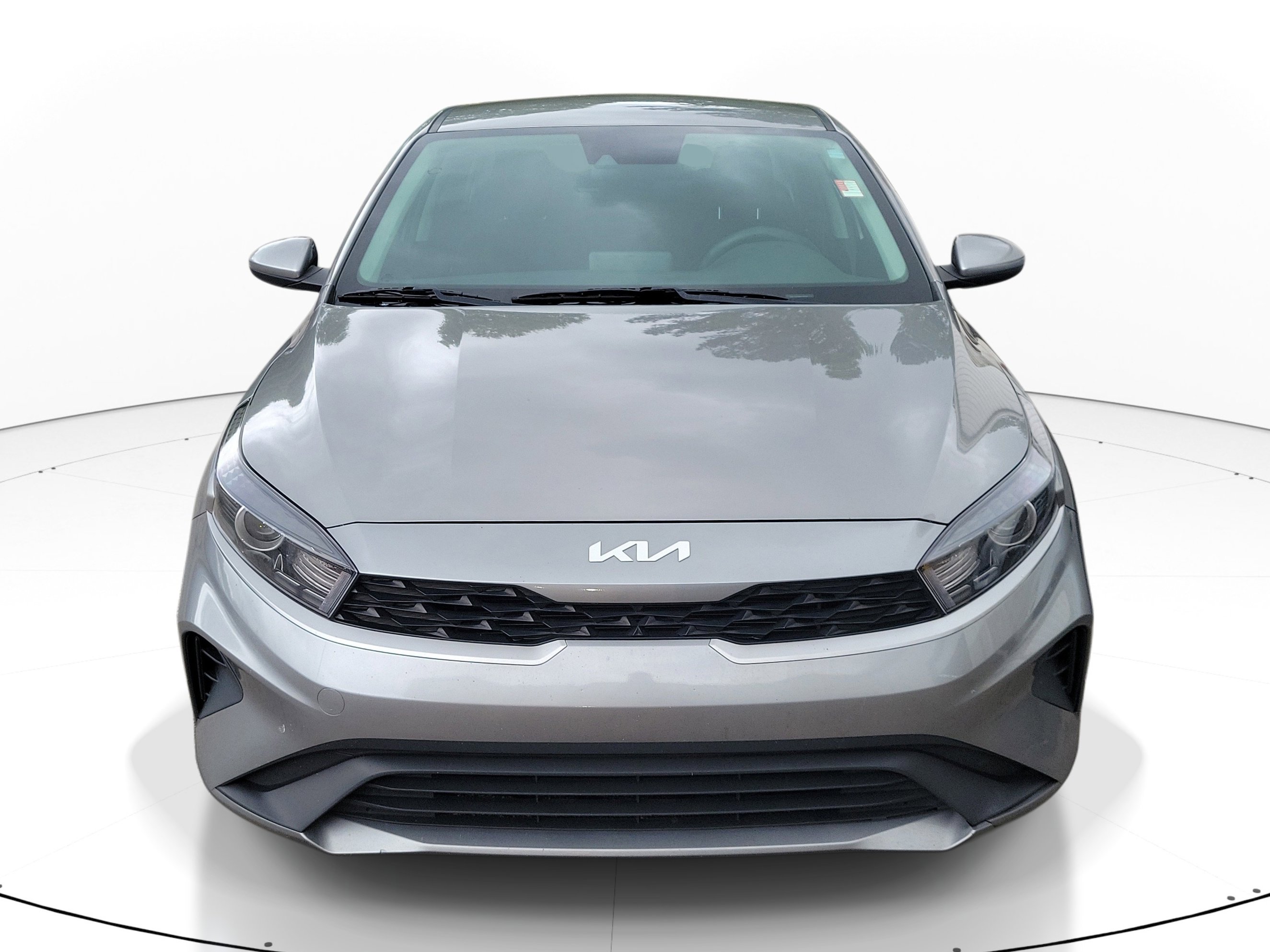 Used 2023 Kia Forte LXS FWD image 2