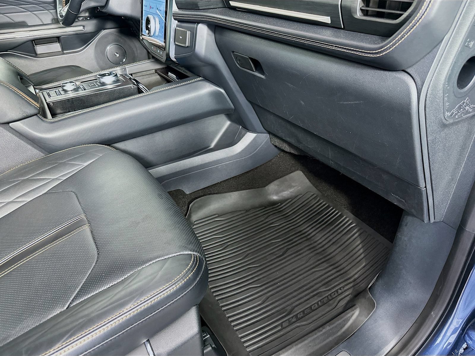 Used 2022 Ford Expedition Max Platinum AWD/4WD image 33