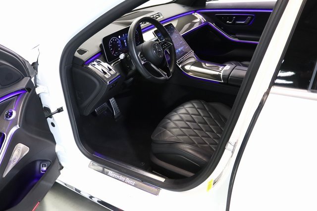 Used 2023 Mercedes-Benz S 580 4MATIC Sedan w/ AMG Line image 24