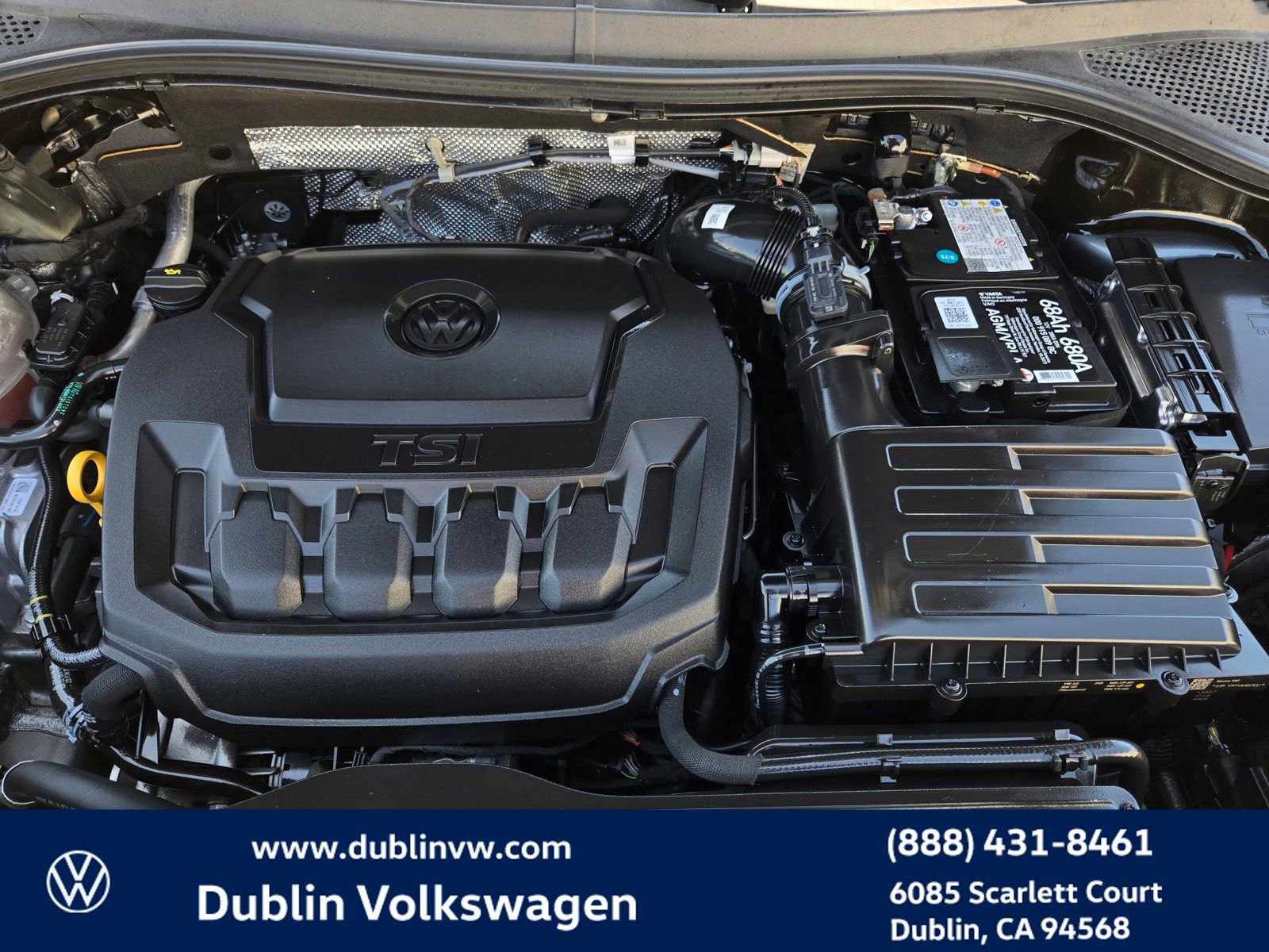 Used 2023 Volkswagen Tiguan SE w/ Panoramic Sunroof Package FWD image 27