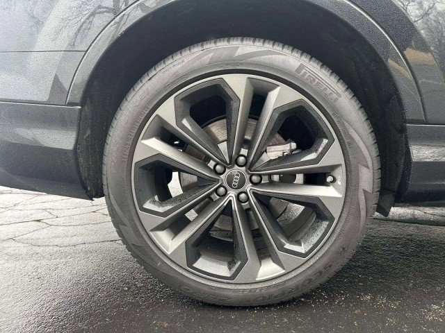 Certified 2025 Audi Q7 3.0T Premium Plus image 30