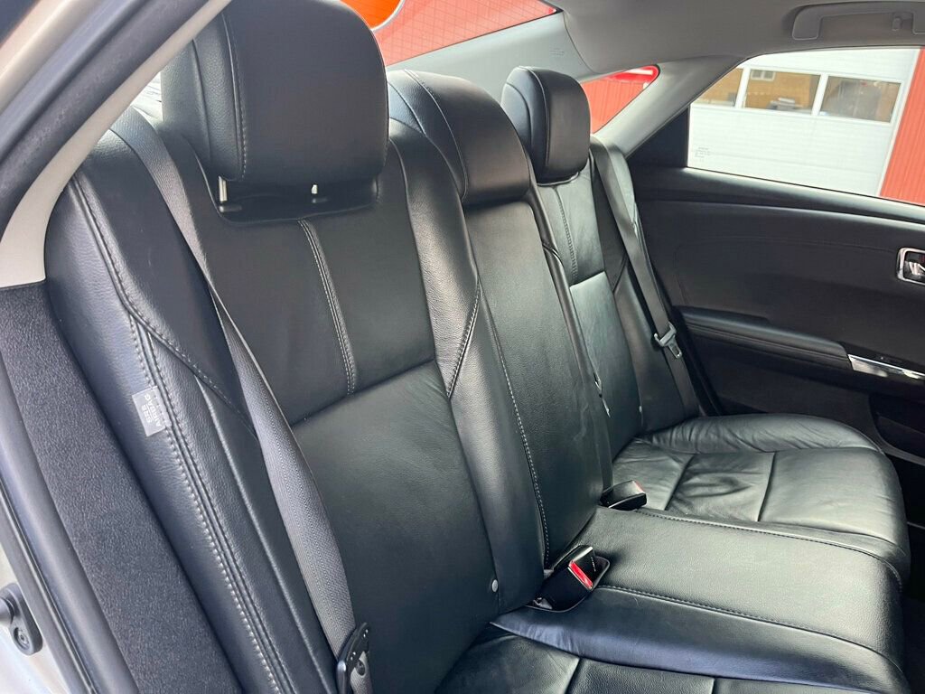 Used 2013 Toyota Avalon image 19