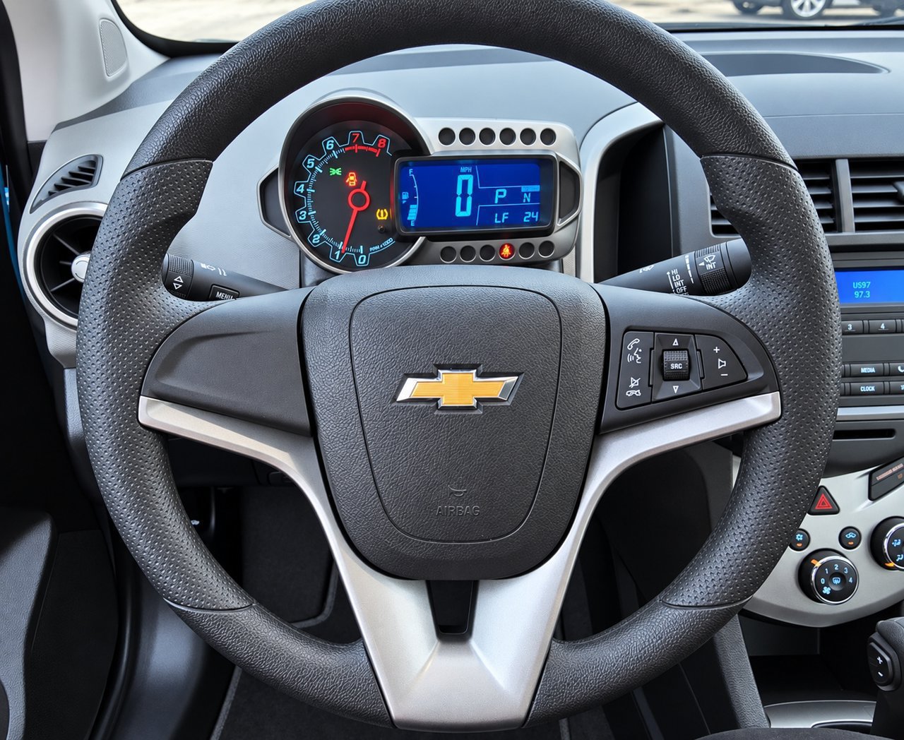 Certified 2014 Chevrolet Sonic LS FWD image 17