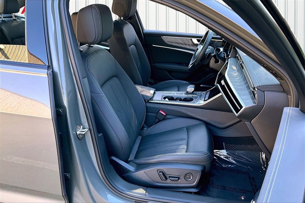 Used 2025 Audi A6 Premium Plus image 28