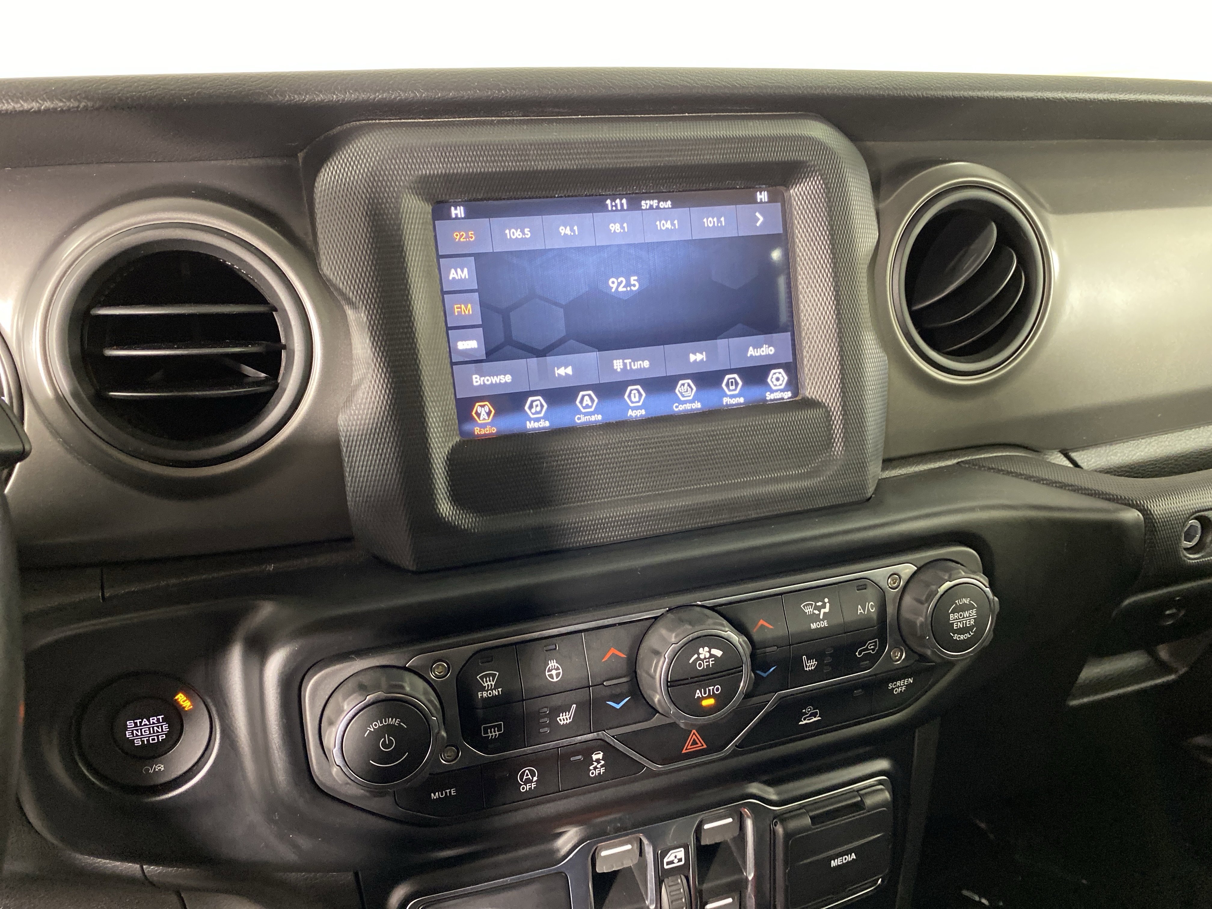 Used 2022 Jeep Gladiator Willys AWD/4WD image 28