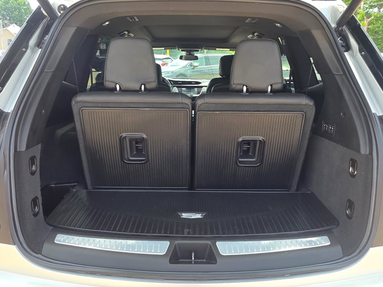 Used 2020 Cadillac XT6 Sport w/ LPO, Floor Liner Package AWD/4WD image 19