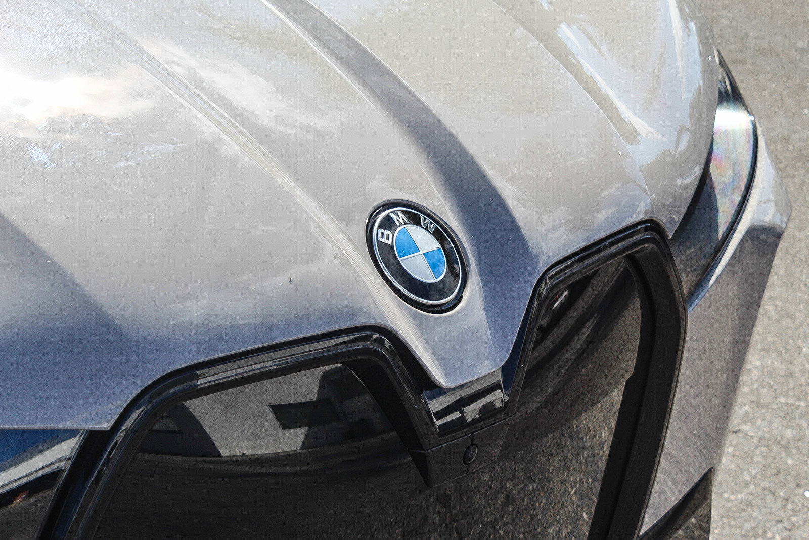 New 2026 BMW iX xDrive60 w/ M Sport Package image 9