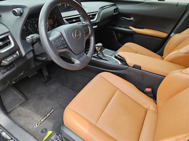 Used 2019 Lexus UX 200 w/ Premium Package image 11