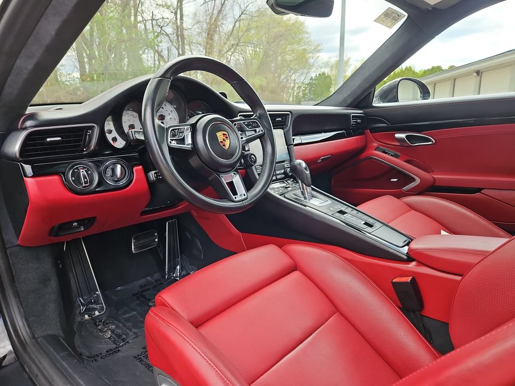 Certified 2019 Porsche 911 Turbo AWD/4WD image 4
