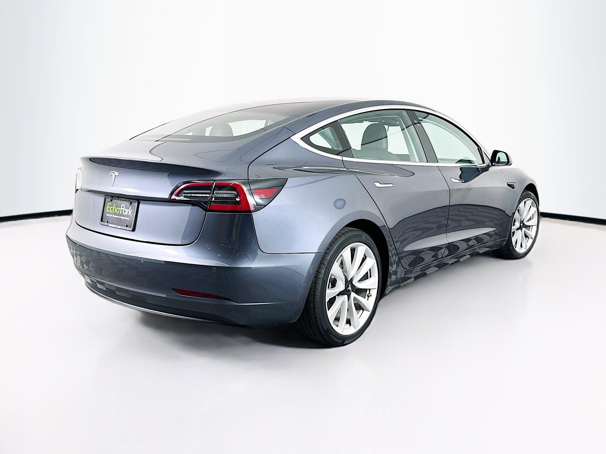 Used 2018 Tesla Model 3 Mid Range image 9