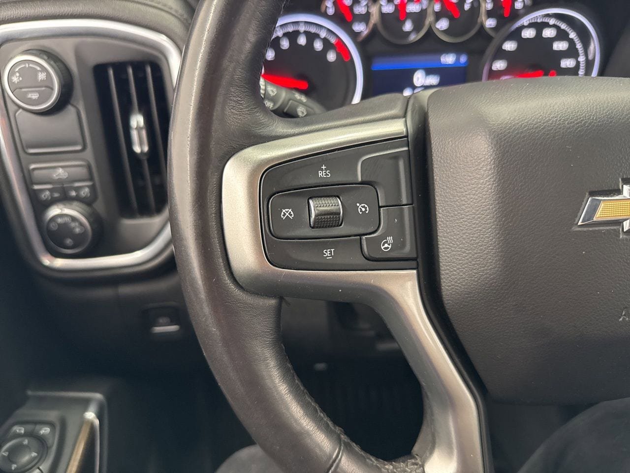 Used 2019 Chevrolet Silverado 1500 LT w/ All-Star Edition image 19