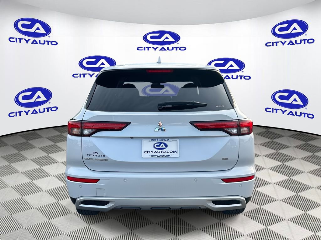 Used 2024 Mitsubishi Outlander SE image 5