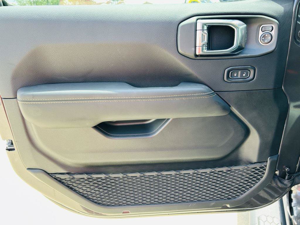 New 2025 Jeep Wrangler Unlimited Sahara AWD/4WD image 9